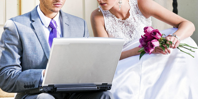 Как выбрать ведущего на свадьбу? Какие вопросы задавать?