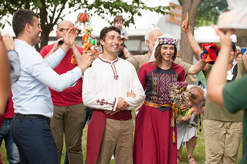 Кавор на армянской свадьбе: обязанности