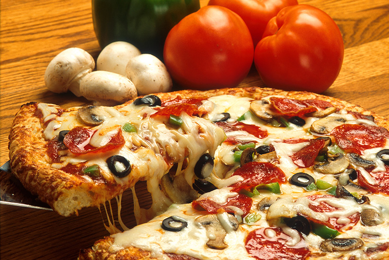 Почему стоит заказать пиццу в Симферополе с доставкой