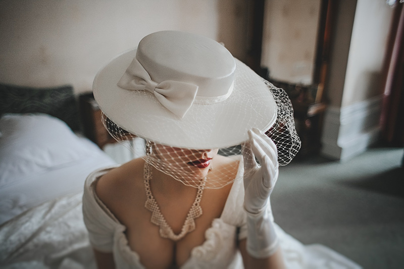 Оригинальное украшение на голову для невесты: что выбрать?